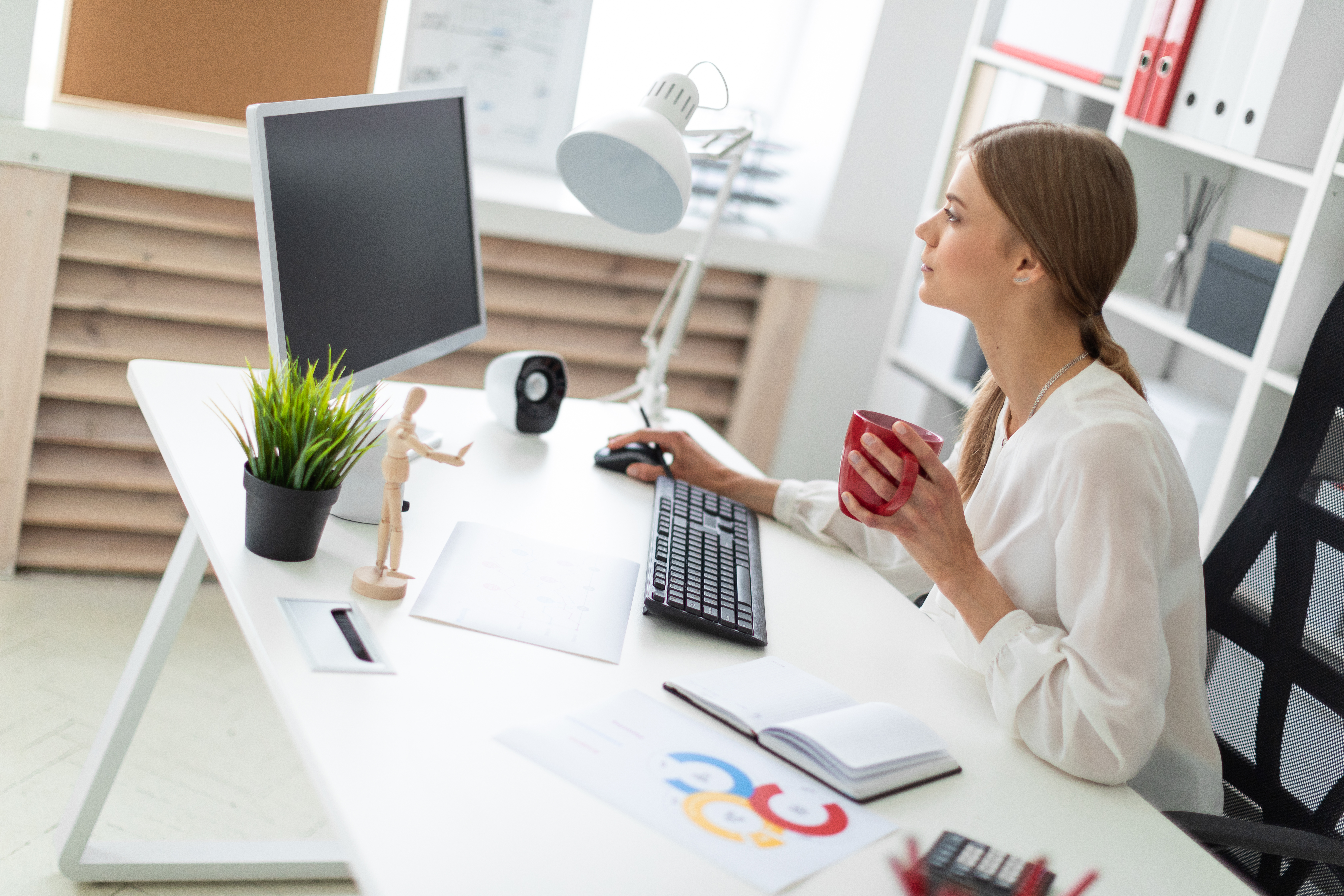 How to Maintain a Clean Office Environment in Liverpool